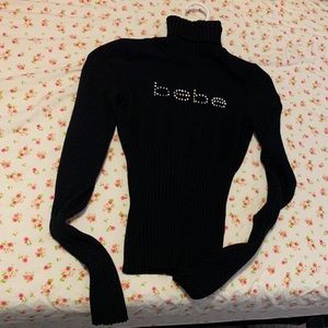 BEBE turtle neck long sleeve shirt